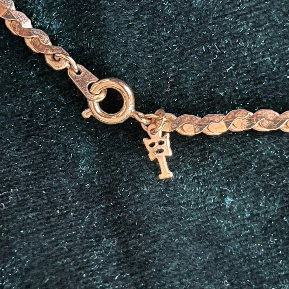 Vintage Crown Trifari Gold-Tone Necklace - Picture 3 of 5